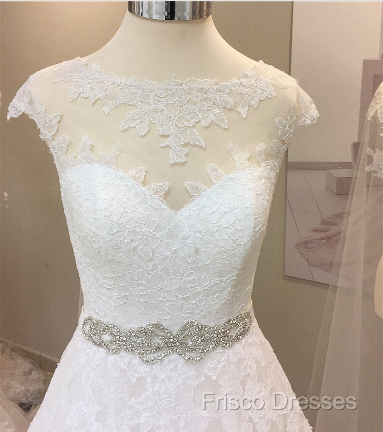 Vintage A-Line Cap Sleeves Crystal Beaded Sashes Wedding Lace Dress Secondary image