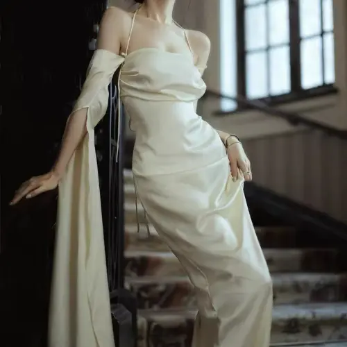 Vintage A Line Strapless Long Sleeves White Silk Satin Backless Wedding Dresses Main image