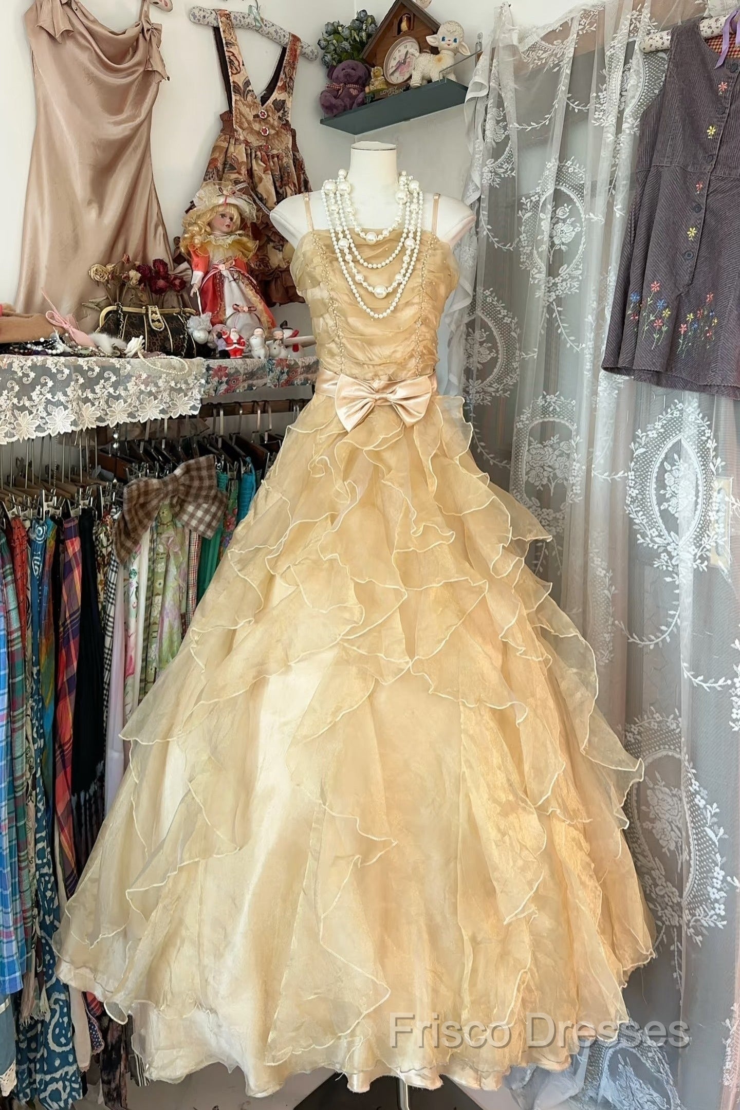 Vintage Ball Gown Spaghetti Straps Sleeveless Long Gold Formal Dress Formal Prom Dress