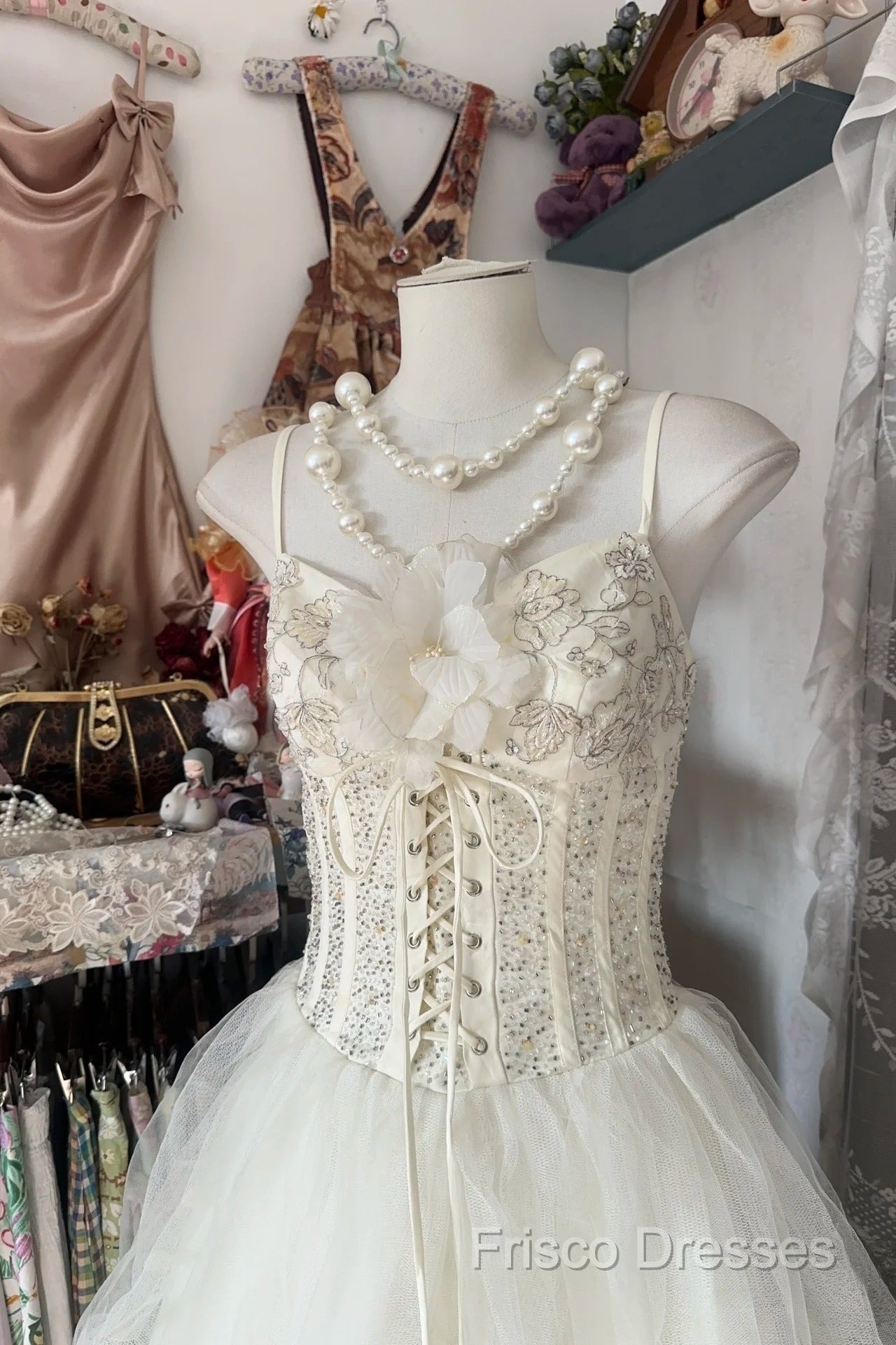 Vintage Ball Gown Spaghetti Straps Sleeveless Long White Formal Dress Formal Prom Dress Secondary image