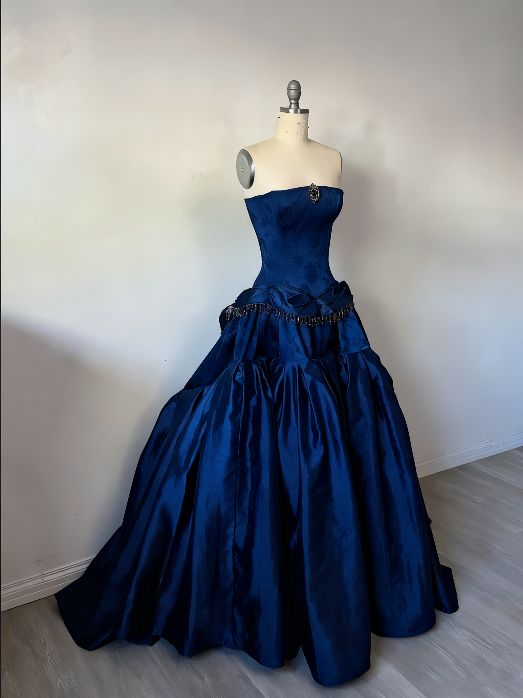 Vintage Ball Gown Strapless Burgundy Sleeveless Satin 90S Classy Prom Dresses Inspiration Party Dress Princess Graduation Dress