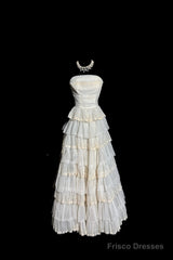 Vintage Ball Gown Strapless White Lace Prom Gown Fairy Prom Dresses
