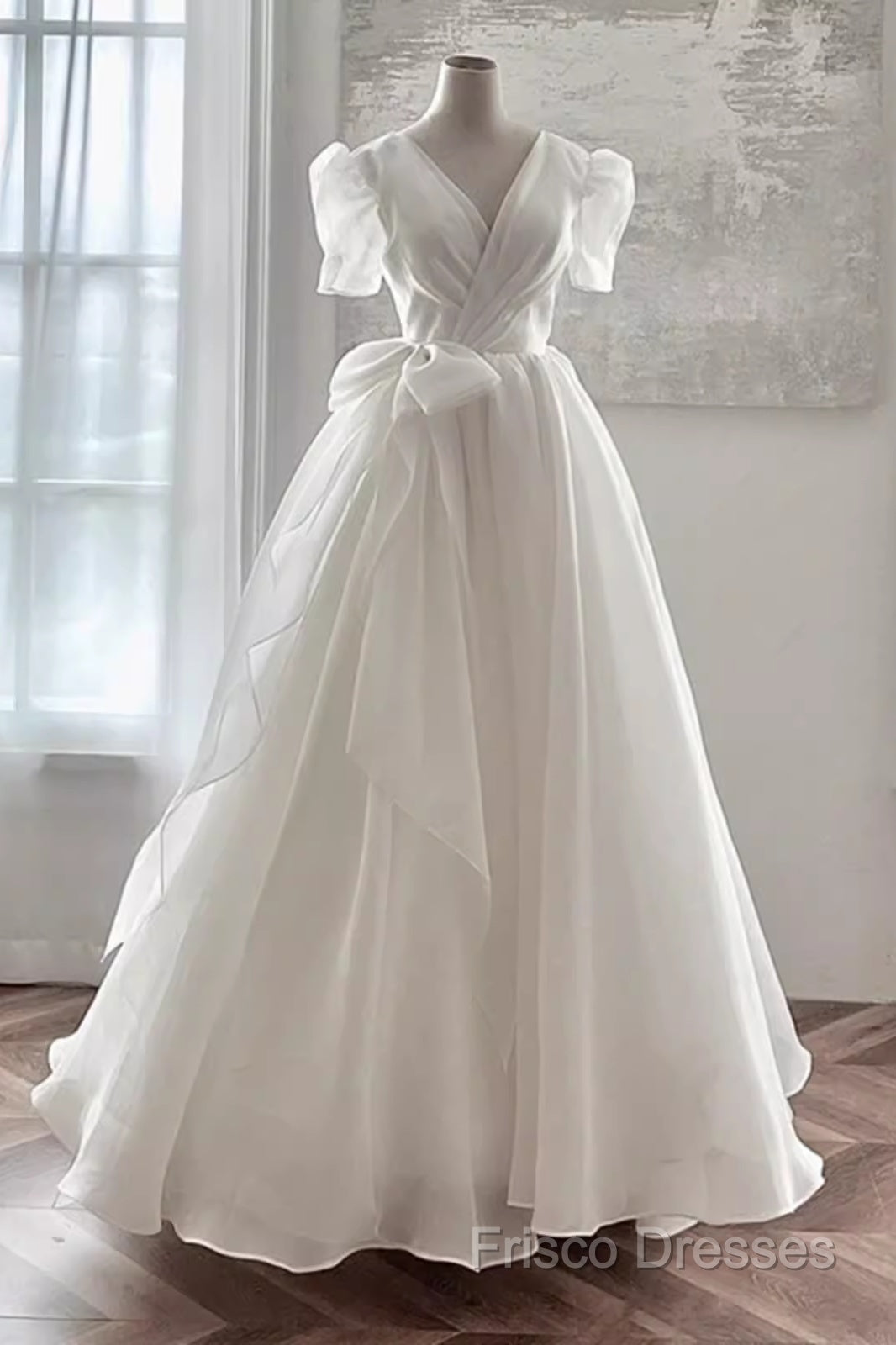 Vintage Ball Gown V Neckline Chiffon White Long Wedding Dress Brides Dress