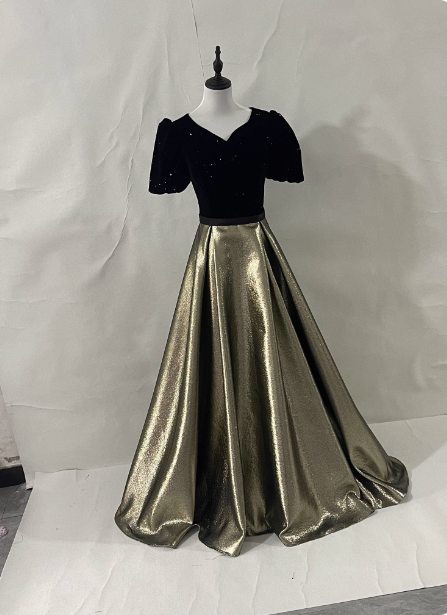 Vintage Black & Gold Panel A-Line V-Neck Short Sleeve Velvet Satin Long Prom Dress Evening Dress Secondary image
