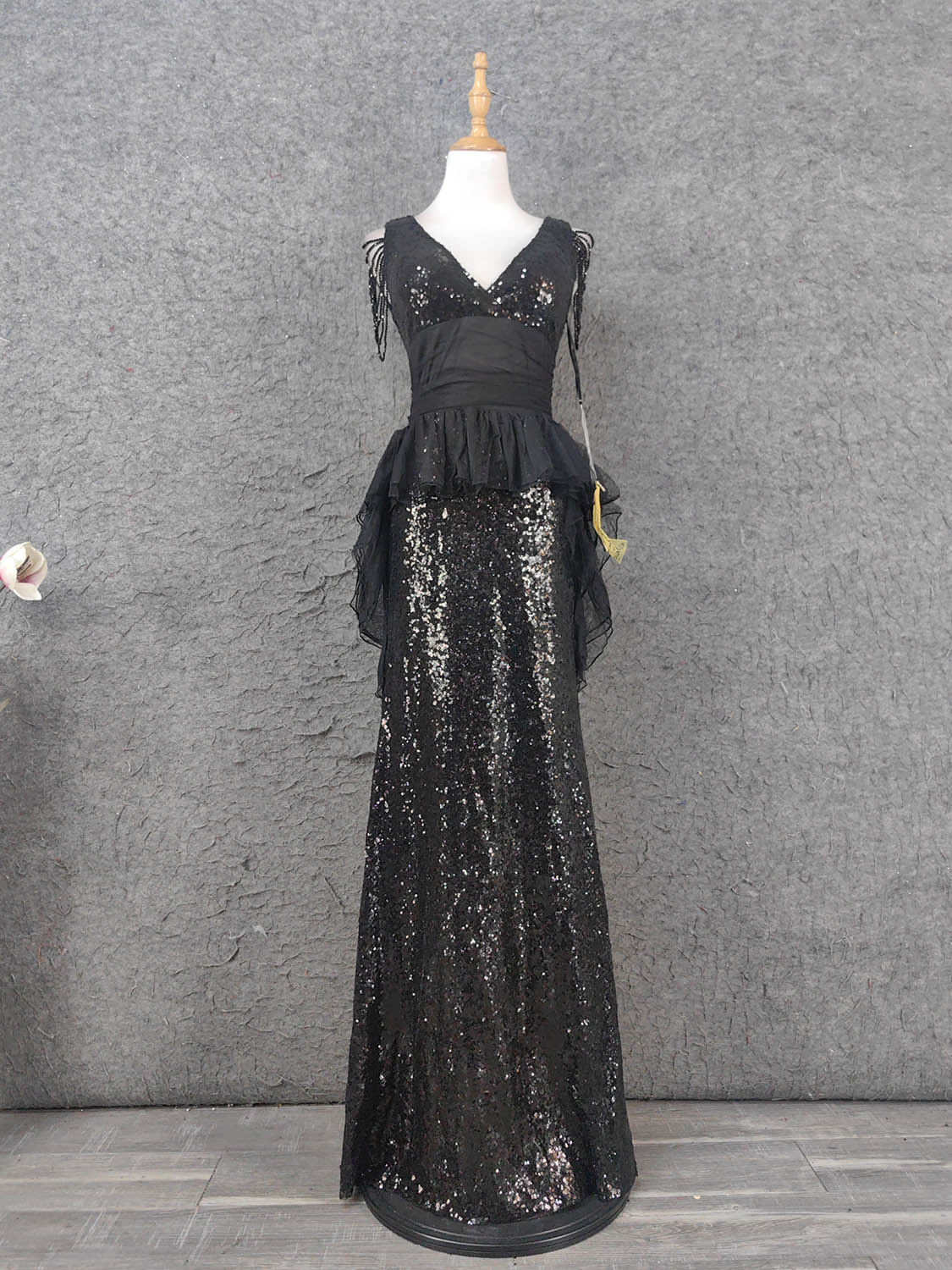 Vintage Black V-Neck Tassel Sequin Tulle Long Prom Dress Evening Dress