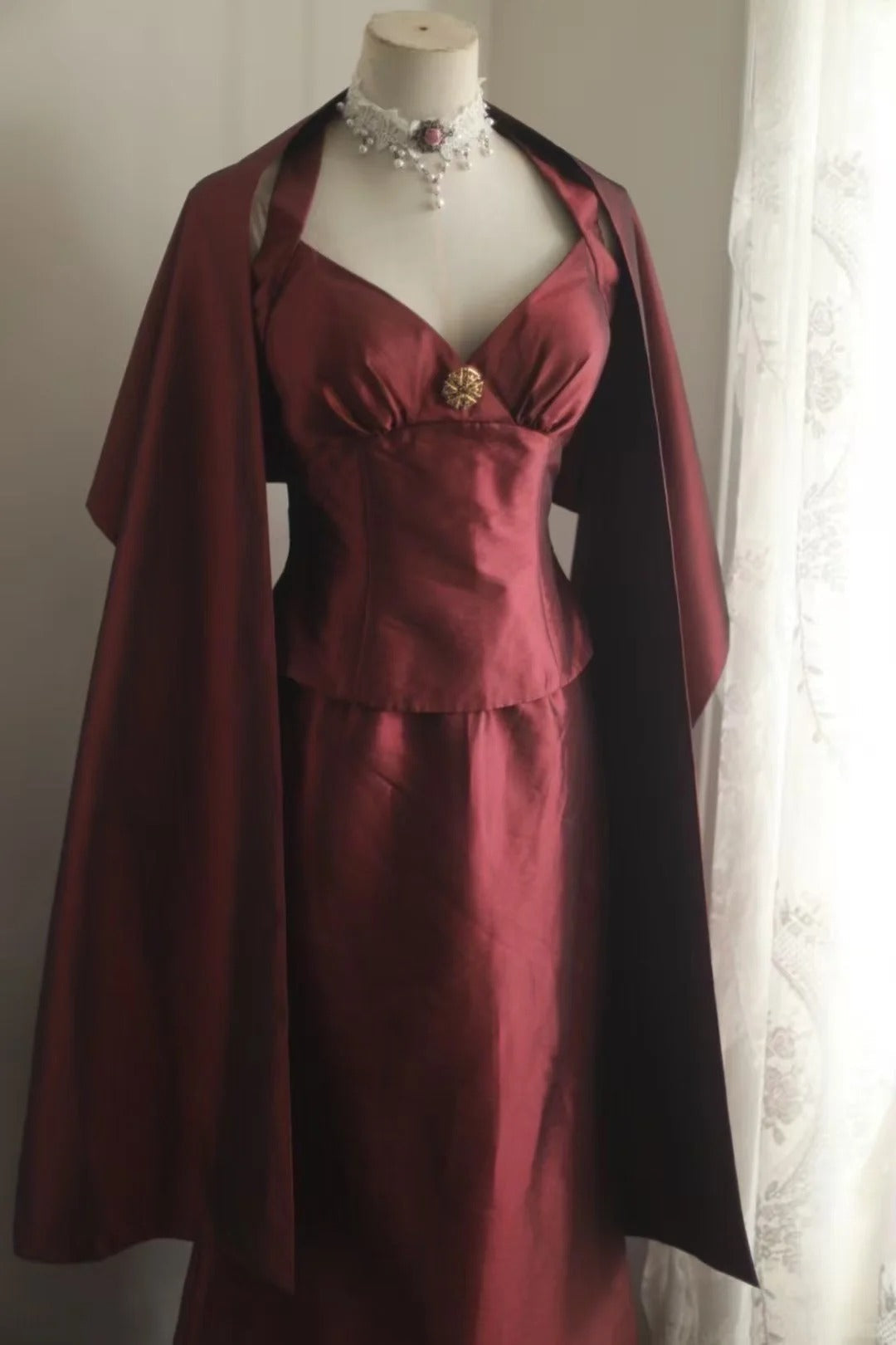 Vintage Burgundy Halter Neck Mermaid Satin Long Prom Dress Evening Dress