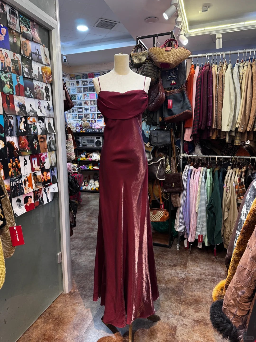 Vintage Burgundy Spaghetti Strap Halter Neck Satin Long Prom Dress Evening Dress Secondary image