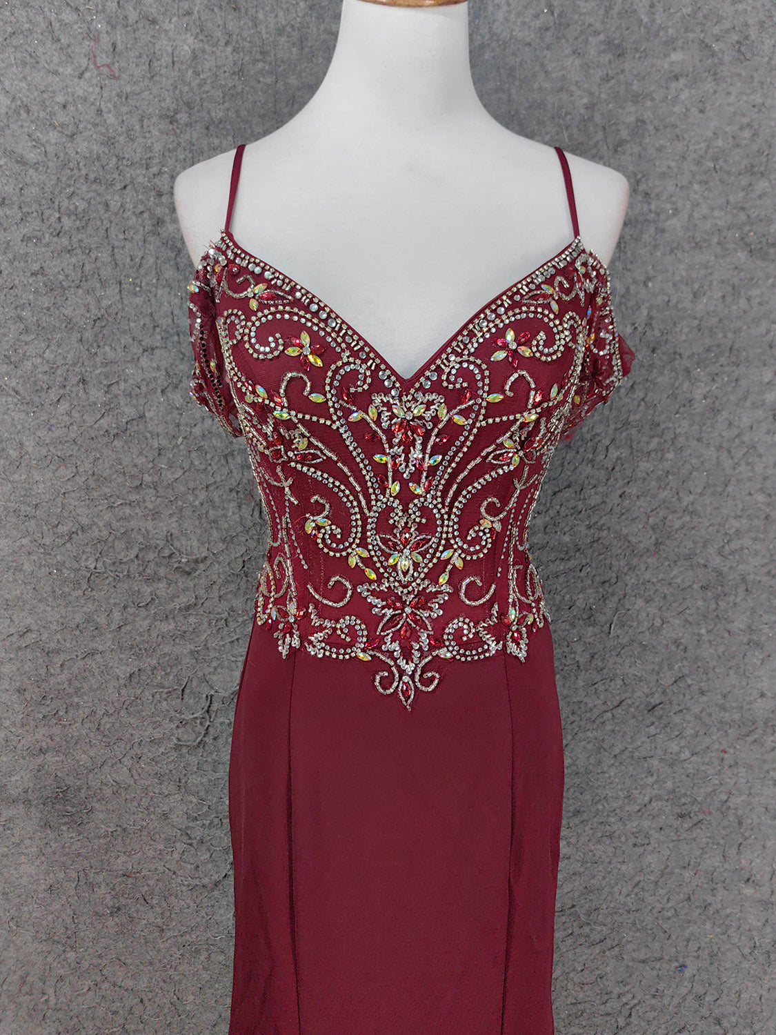 Vintage Burgundy Spaghetti Strap V-Neck Beaded Chiffon Long Prom Dress Evening Dress