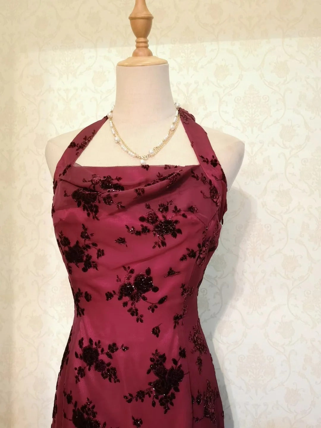 Vintage Chic Halter Neck Beaded Chiffon Prom Dress