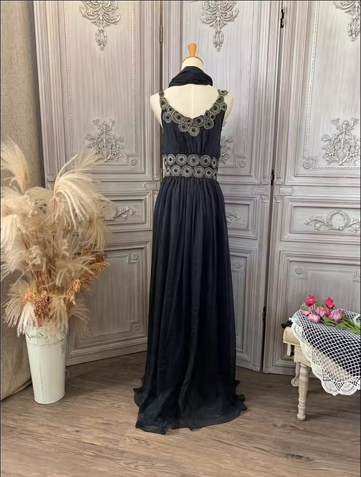 Vintage Court Black Embroidery Circular Pattern Black Diamond Chiffon Long Prom Dress Evening Dress