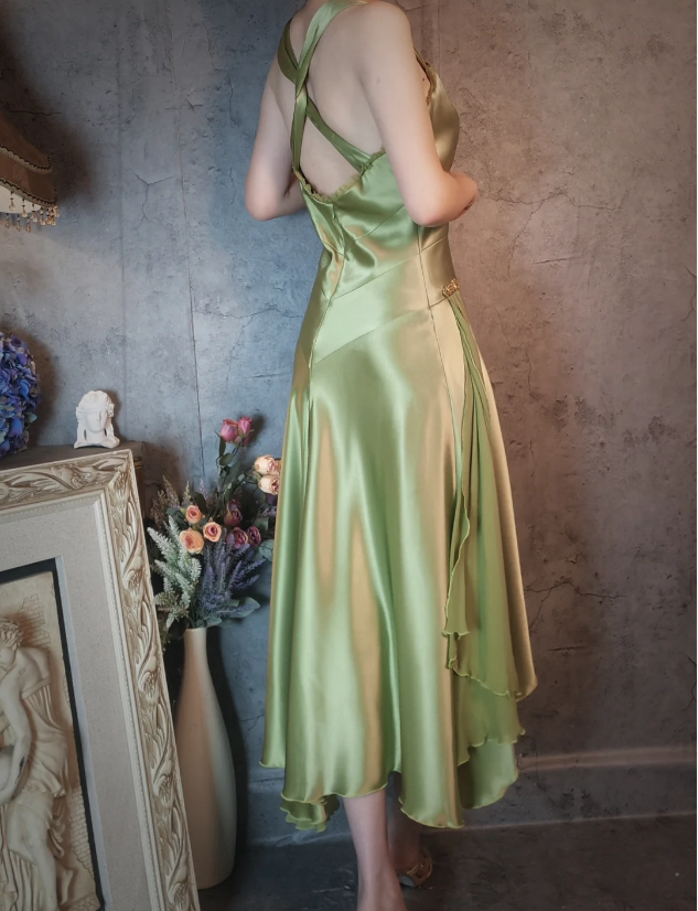 Vintage Elegant Green Deep V-Neck Satin Prom Dress Evening Dress