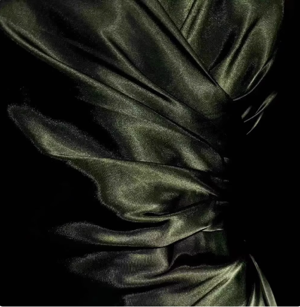 Vintage Emerald Green V-Neck Ruffled Satin Long Prom Dress Evening Dress