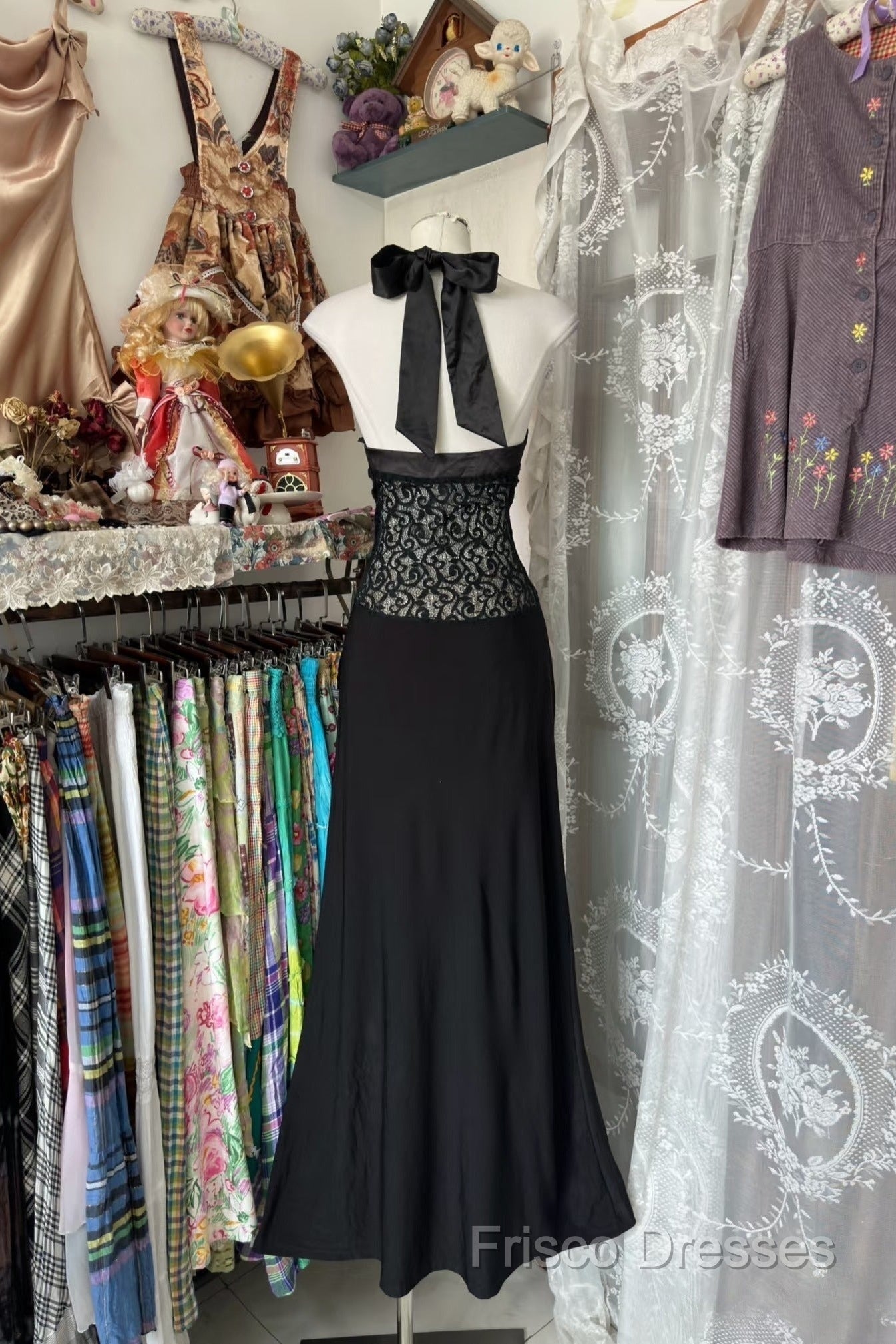 Vintage Fashion Mermaid Halter Black Floor Length Formal Dress Formal Prom Dress Secondary image
