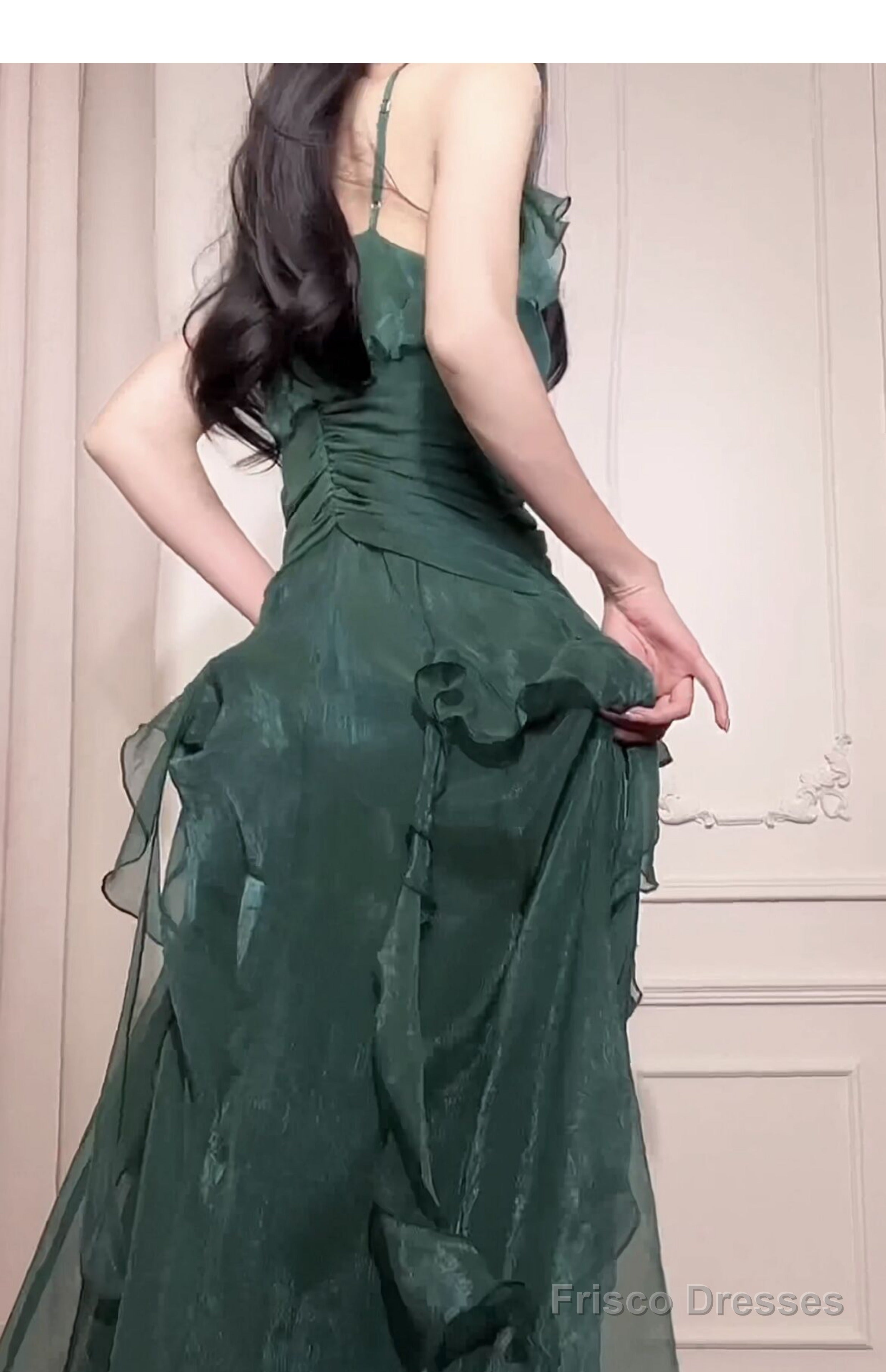 Vintage Green A-Line Spaghetti Strap Chiffon Long Prom Dress V-Neck Layered Evening Gown Secondary image