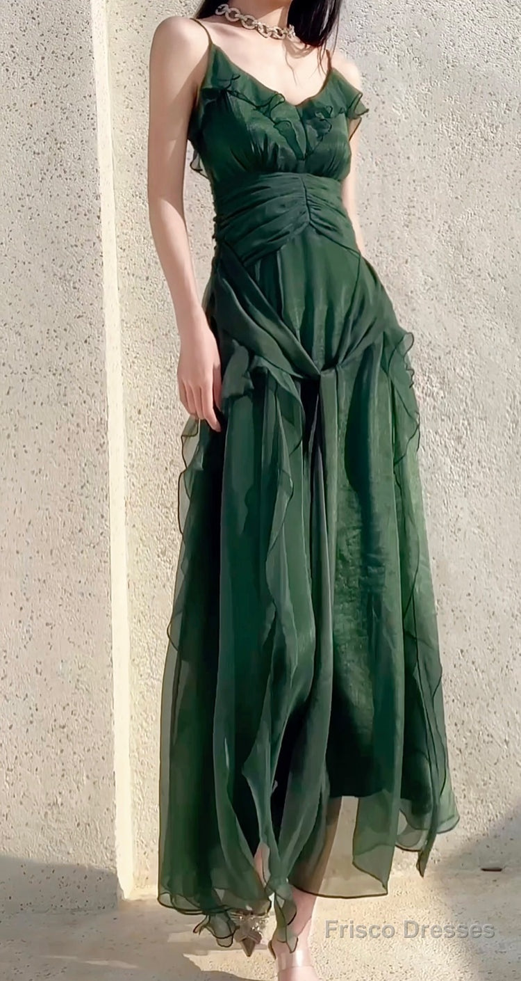 Vintage Green A-Line Spaghetti Strap Chiffon Long Prom Dress V-Neck Layered Evening Gown Main image