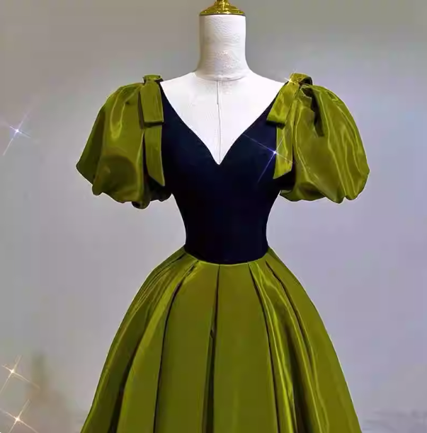 Vintage Green A-Line V-Neck Puff Sleeve Satin Long Prom Dress Evening Dress