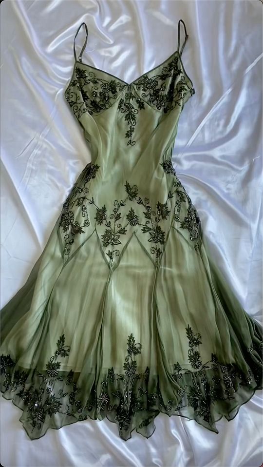Vintage Green Emerald Maxi Dress Embroidered Crystals Floral Prom Dresses Secondary image
