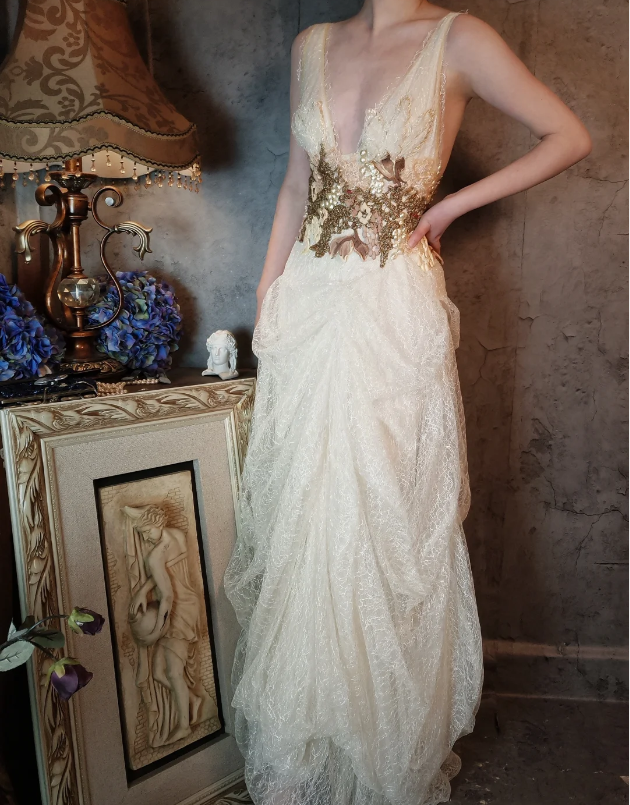 Vintage Ivory Deep V-Neck Beaded 3D Floral Lace Long Prom Dress Evening Dress Secondary image