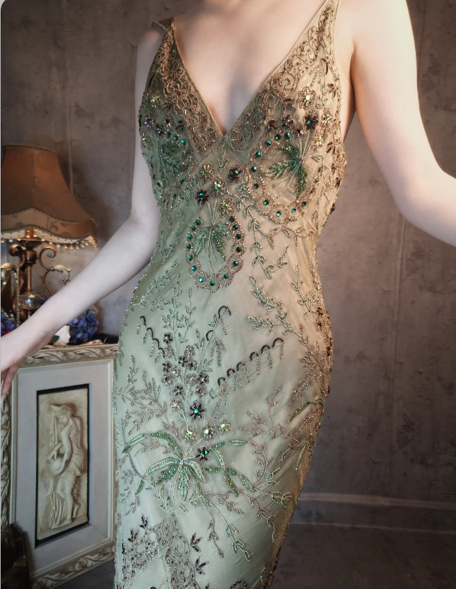 Vintage Luxury Green Mermaid Deep V-Neck Beaded Embroidered Chiffon Long Prom Dress Evening Dress