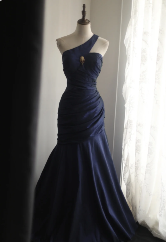 Vintage Navy Blue Mermaid One-Shoulder Satin Long Prom Dress Evening Dress Main image