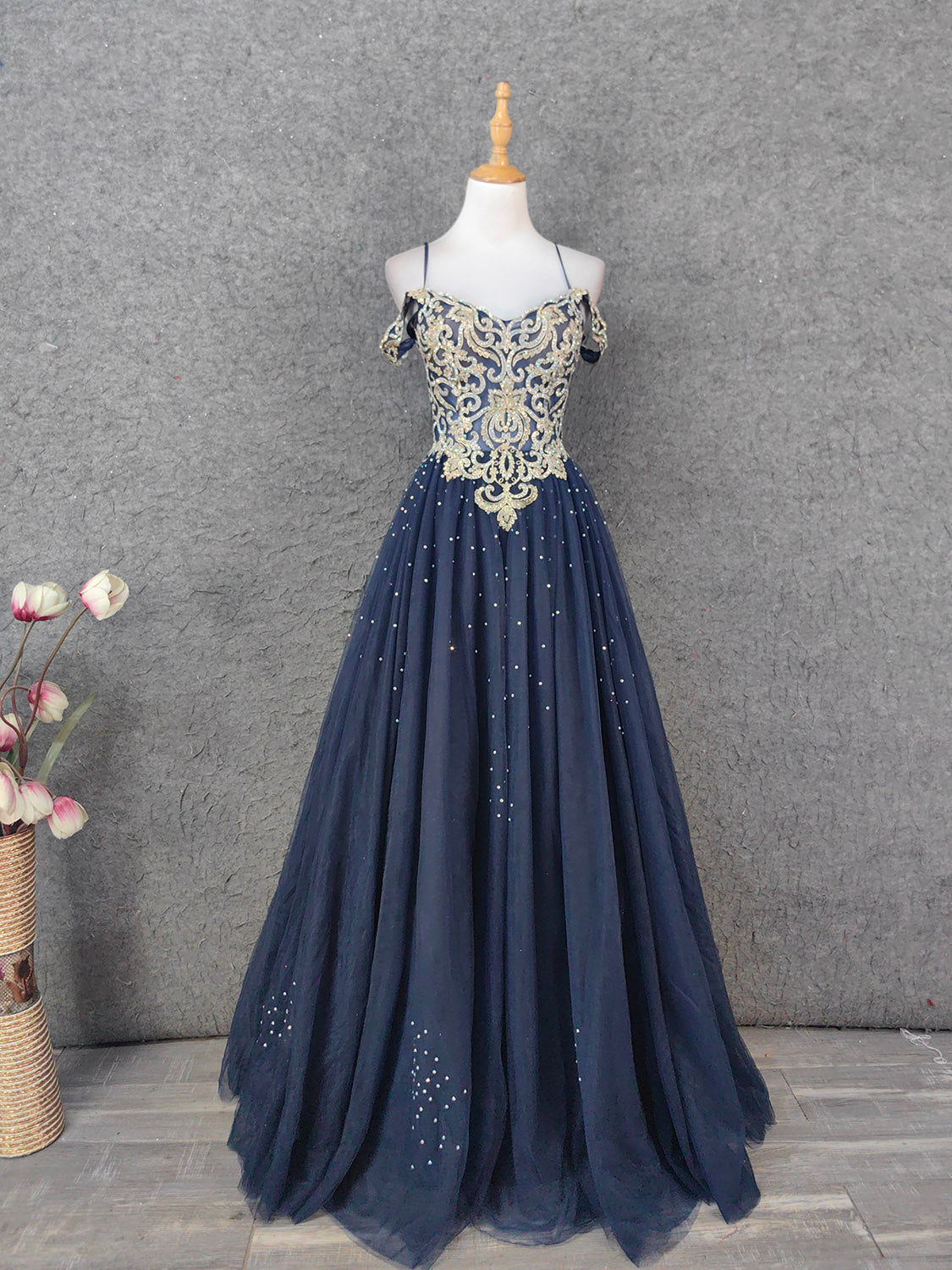 Vintage Navy Blue Off-Shoulder Gold Embroidered Rhinestone Tulle Long Prom Dress Evening Dress