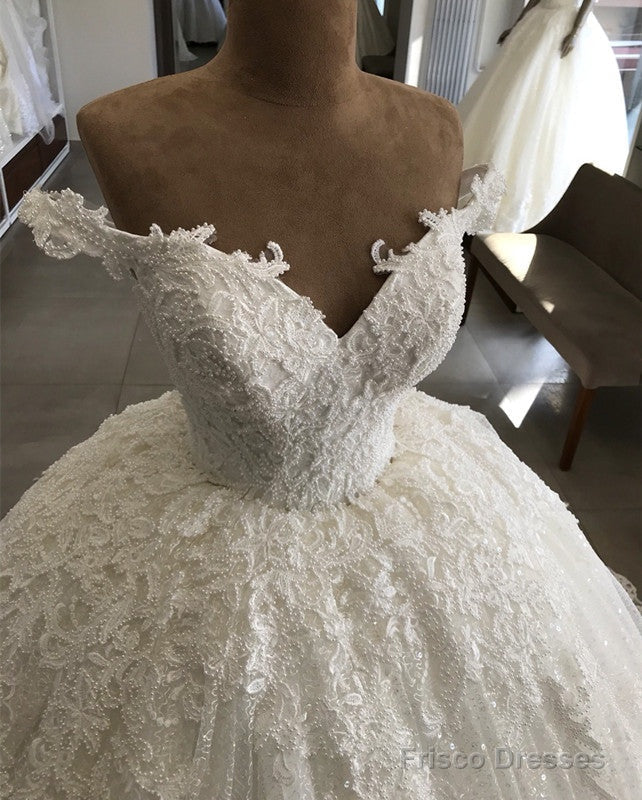 Vintage Pearl Beaded Tulle Ballgown Wedding Dresses Lace Edge Secondary image