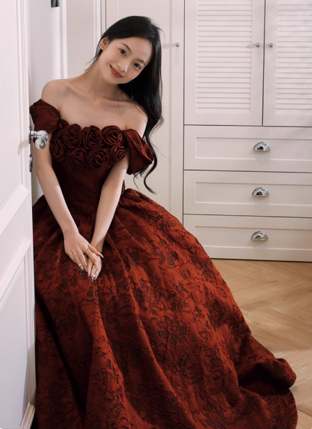 Vintage Rose Burgundy Off-The-Shoulder Jacquard Satin Long Prom Dress Evening Dress Secondary image