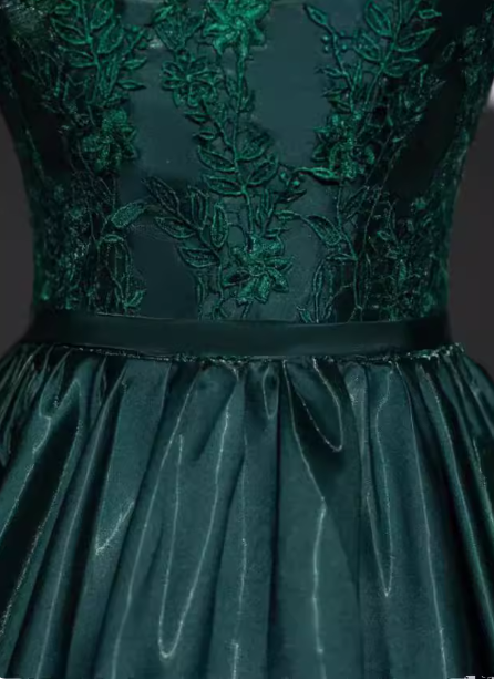 Vintage Royal Emerald Green Crew Neck A-Line Embroidered Satin Long Prom Dress Evening Dress