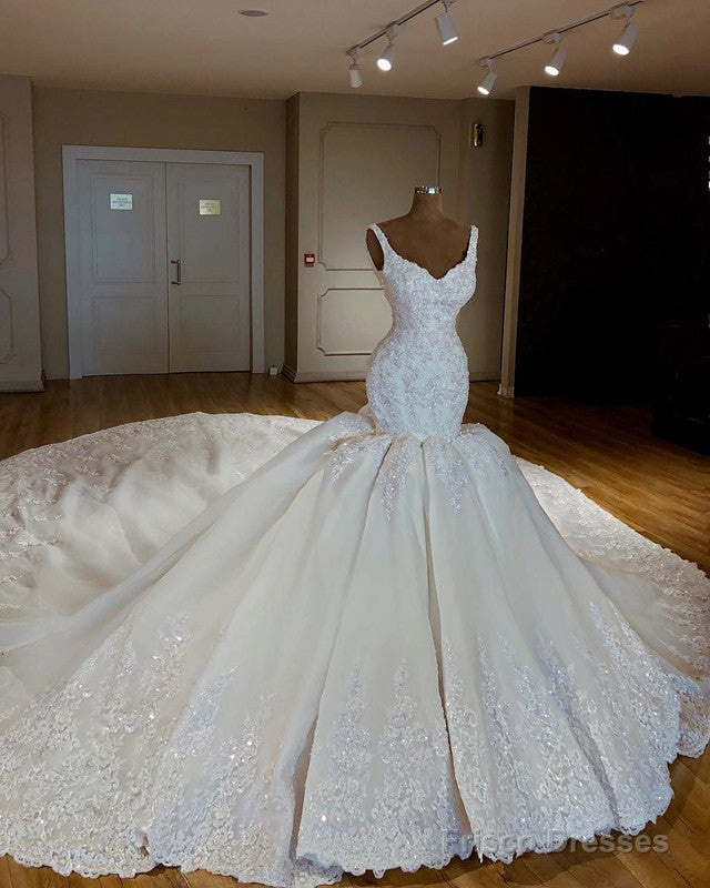 Vintage Royal Train Satin Mermaid V-Neck Wedding Dresses Lace Embroidery Main image