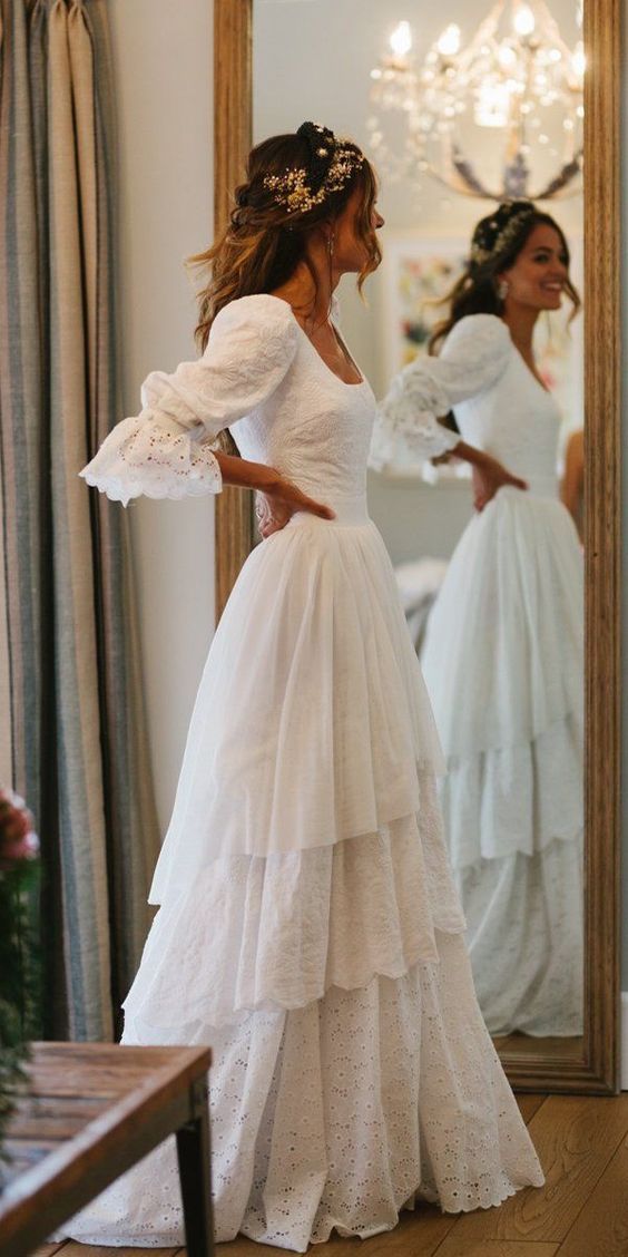Vintage White Lace Wedding Gown, Ruffle Bridal Dresses Secondary image
