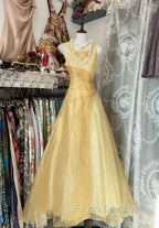 Vintage Yellow A-Line Boat Neck Tulle Long Formal Prom Dress Simple Embroidery Applique Evening Dress