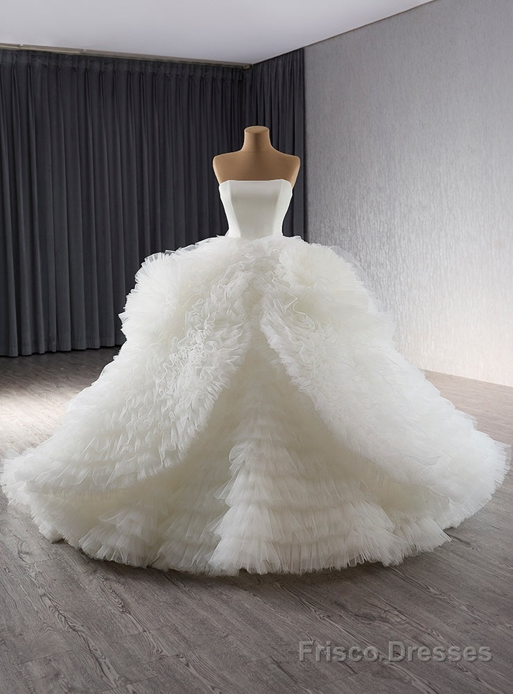 White Ball Gown Tulle Strapless Tiers Wedding Dress Main image