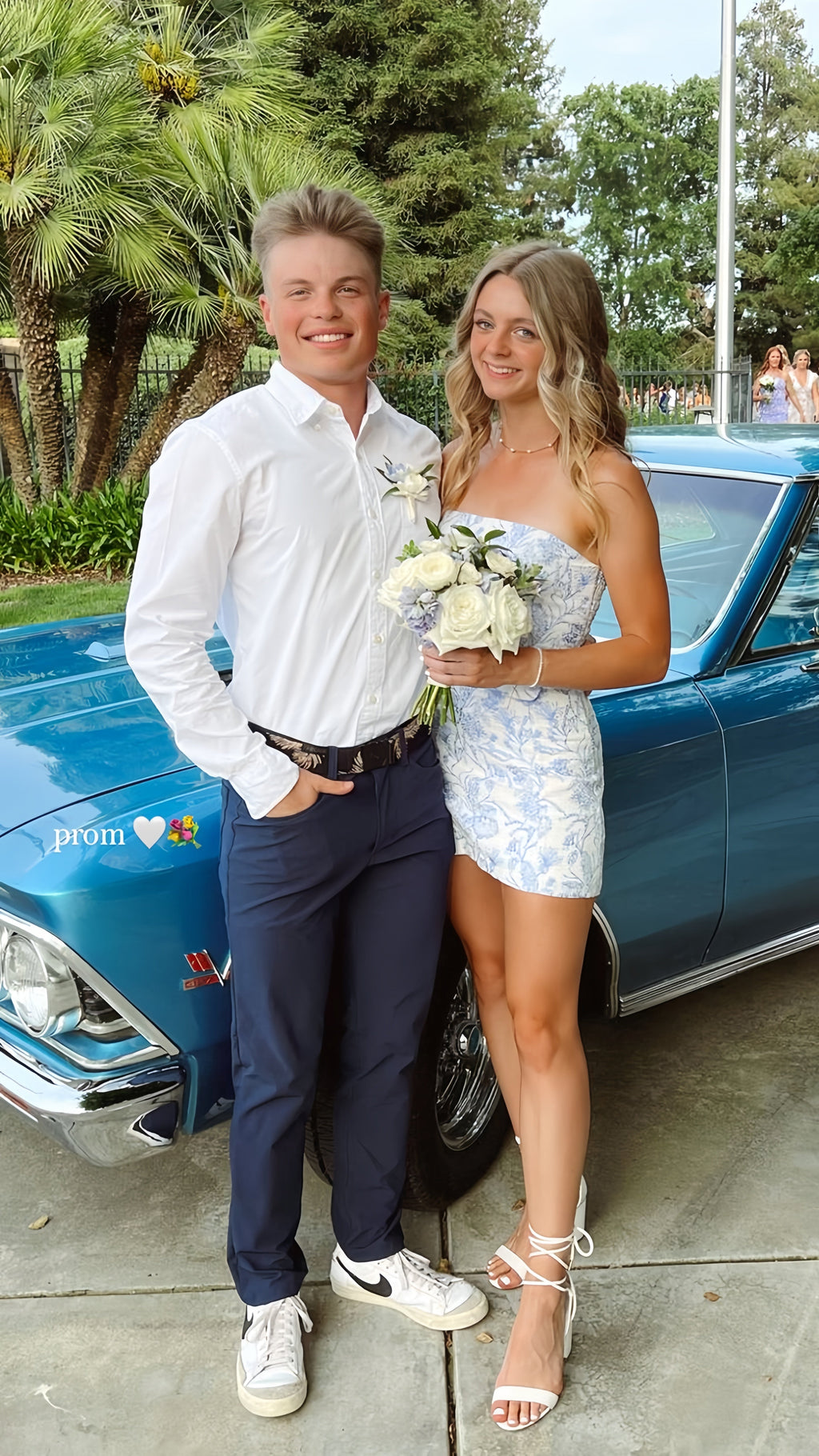 White Blue Floral Homecoming Dresses Strapless Short Prom Dresses,