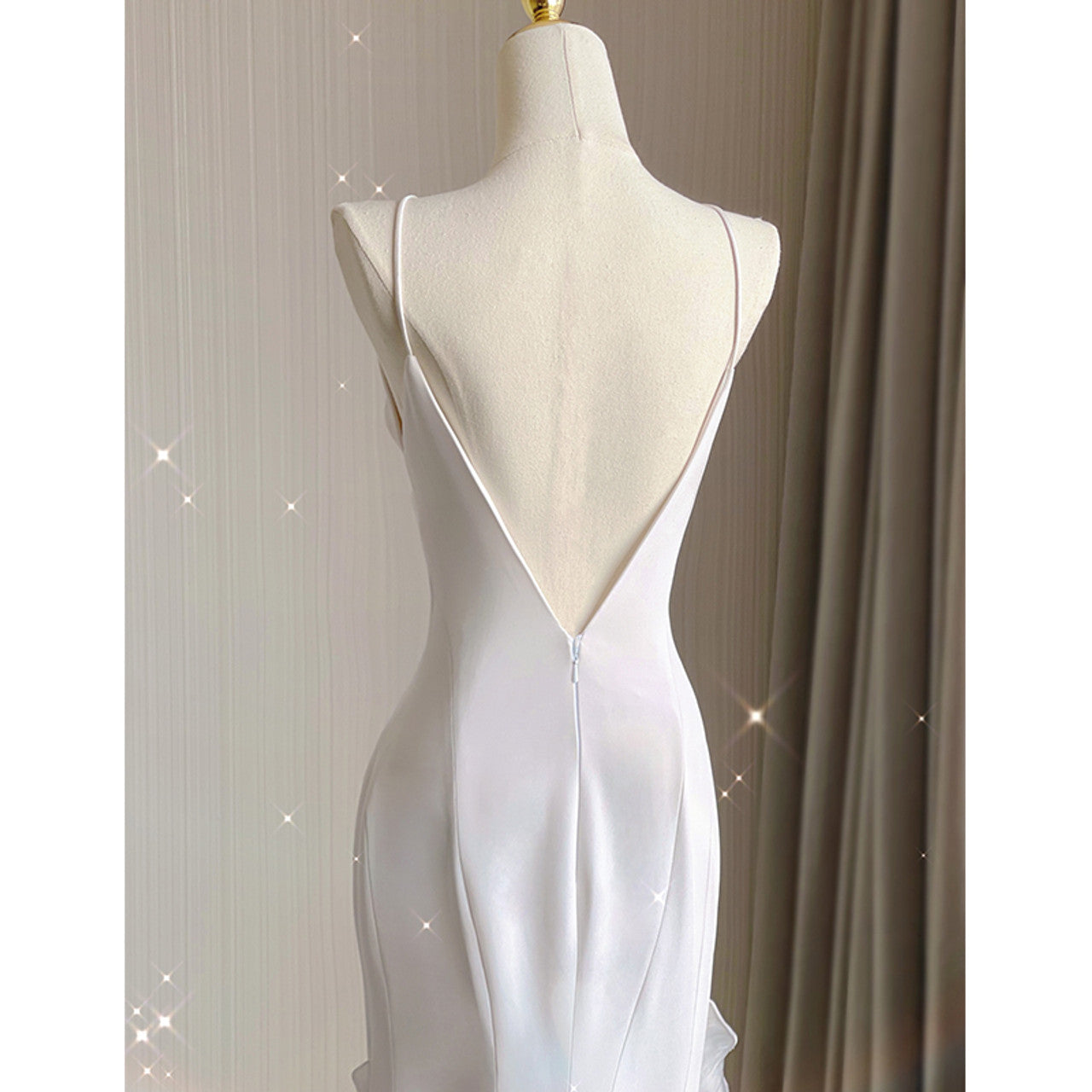 White Sheath Halter Backless Wedding Dress Secondary image
