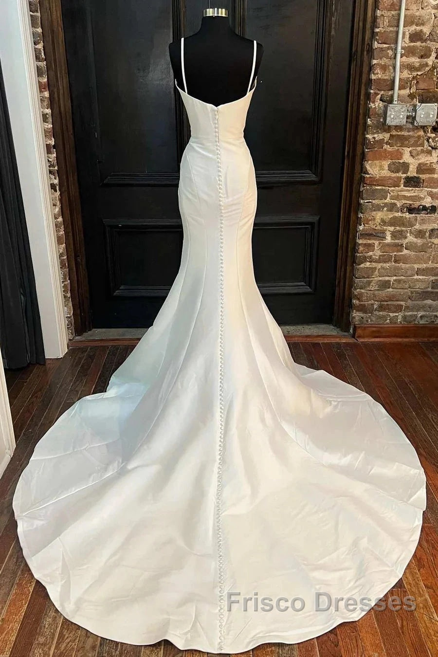White Split Neck Trumpet Long Wedding Dress Secondary image