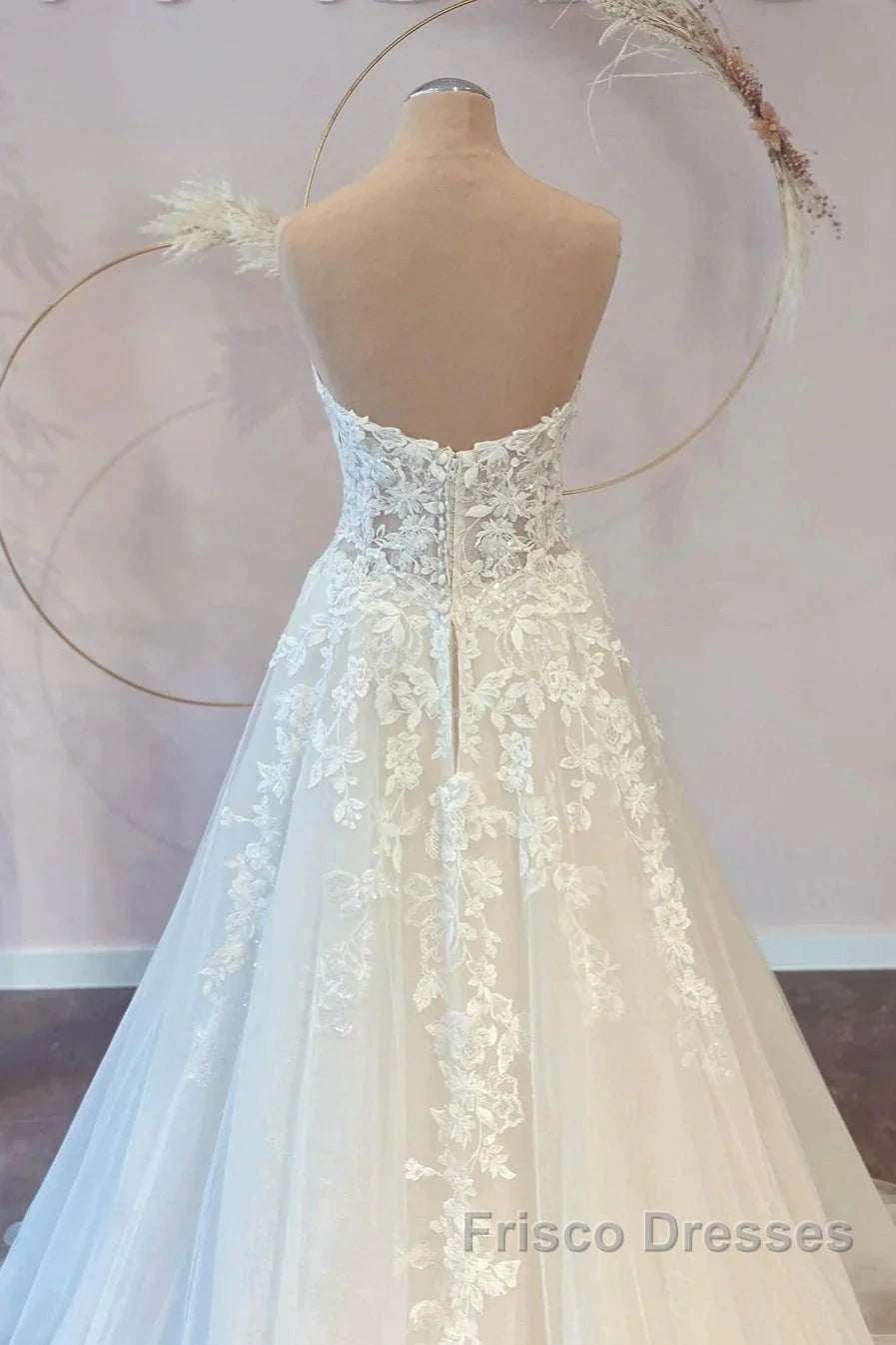 White Sweetheart A-Line Wedding Dress Tulle Lace Bridal Dress With Sweep Train Off Shoulder Elegant