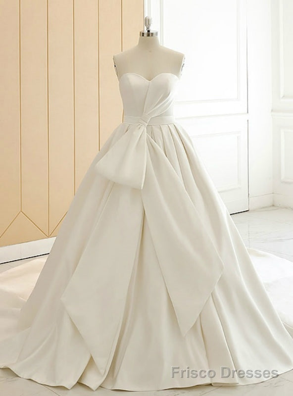 White Sweetheart Neck Satin Big Bow Shirring Wedding Dress Main image