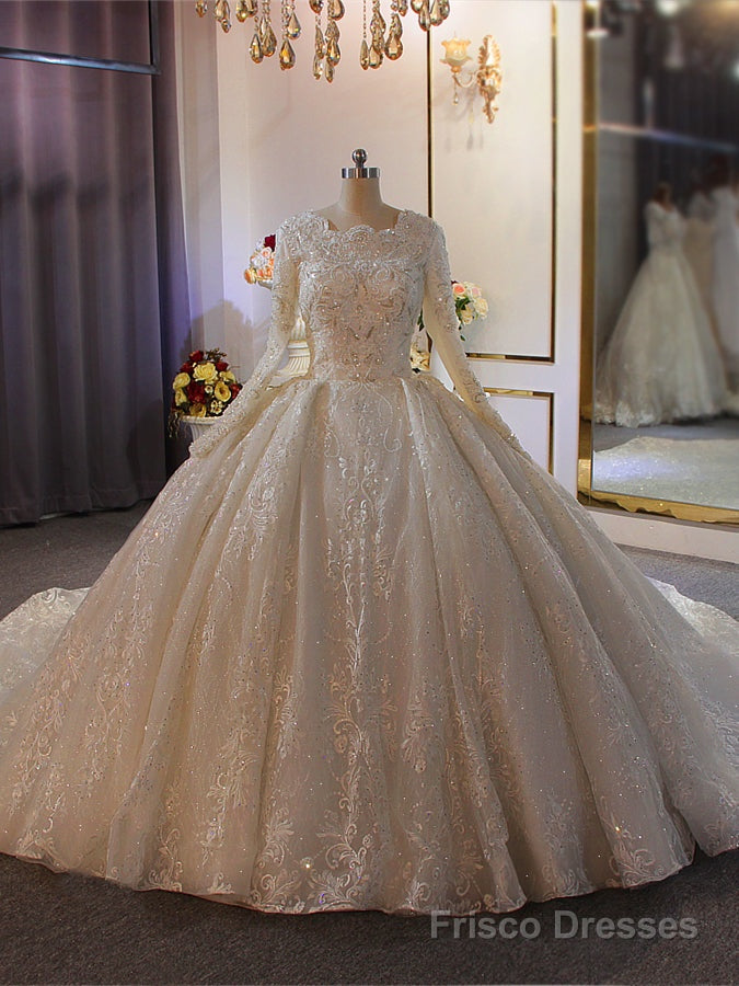 White Tulle Appliques Long Sleeve Beading Wedding Dress Main image