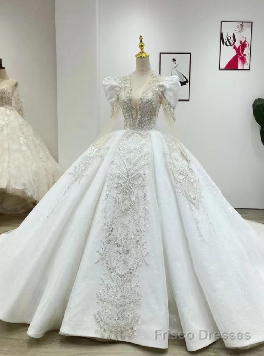 White Tulle V-neck Long Sleeve Appliques Wedding Dress