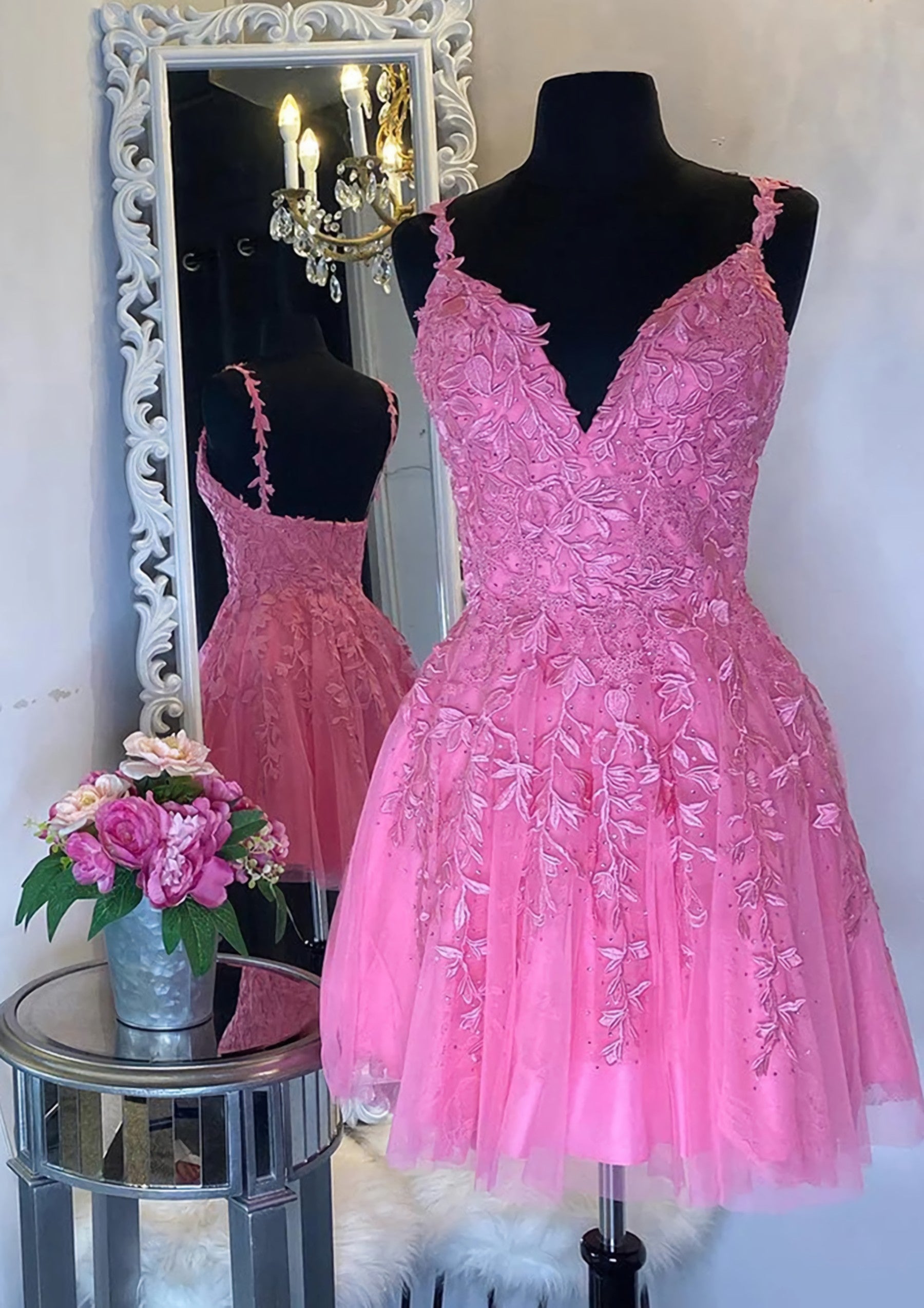 A Line V Neck Sleeveless Short Mini Tulle Homecoming Dress With Appliqued Beading